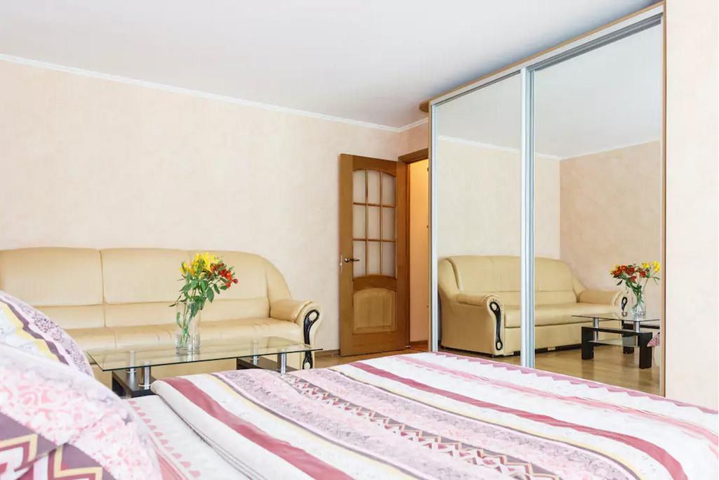 Apartment In Zaporozhye. Antica Zaporizhia Zewnętrze zdjęcie